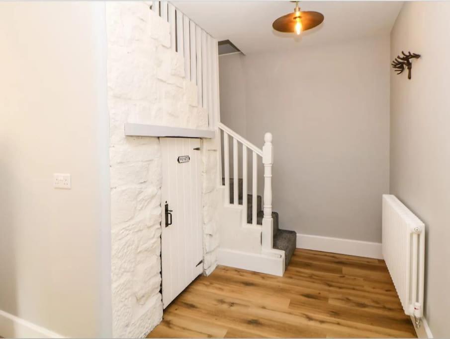 Babbling Brook Cottage Stony Middleton Экстерьер фото